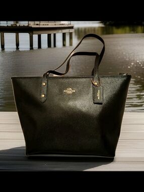 Coach 48856 City Classy Black Cross Grain Leather Zip Tote/Shoulder Bag (L)